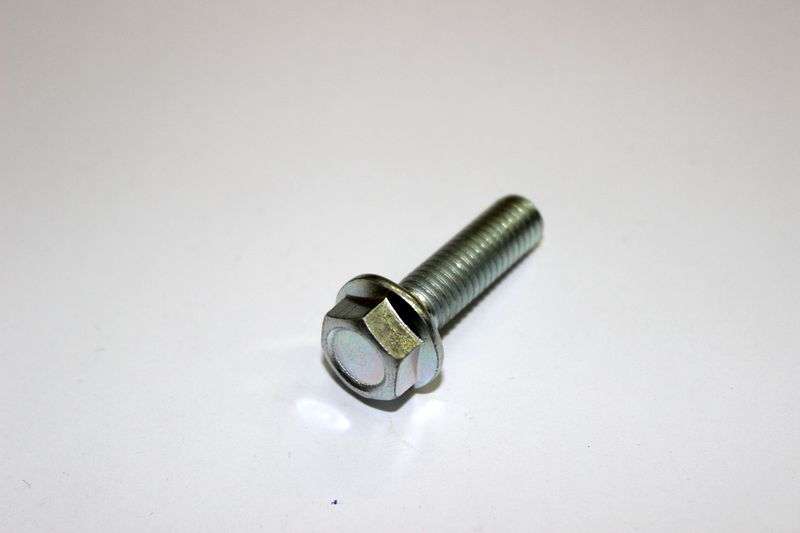 0180-310100-0010 Болт CF, М8*28